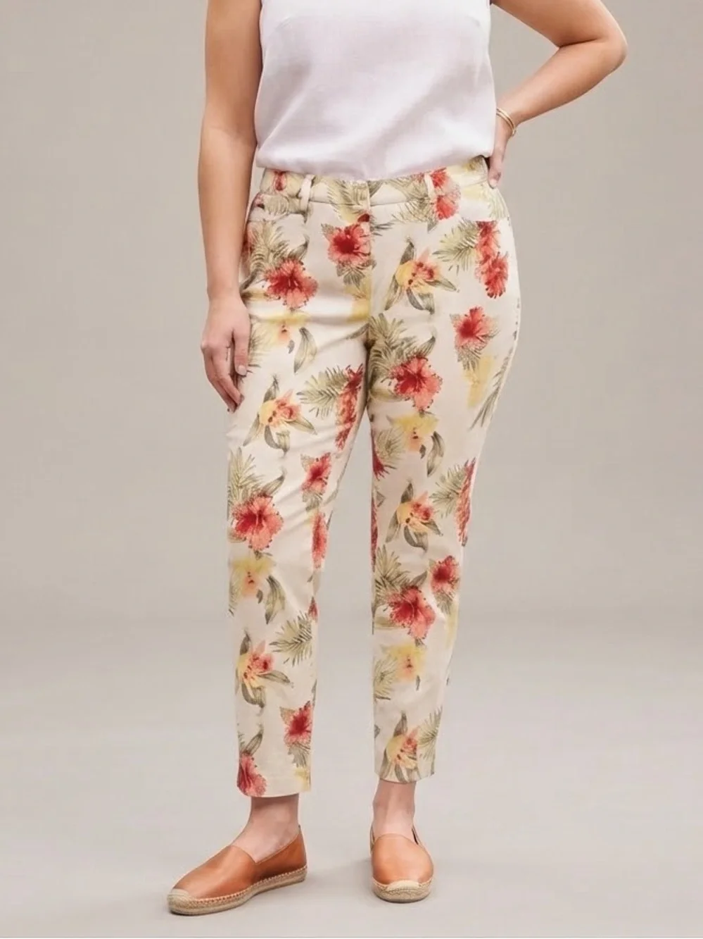Talbots Floral Weekend Chino 16WP Cream with Red and Yellow Hibiscus *CALLOUT